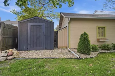 1511 N Lee Street, Bloomington, IL 61701 - Photo 51