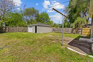 12400 S Lowe Ave, Chicago, IL 60628 - Photo 19