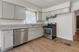 12400 S Lowe Ave, Chicago, IL 60628 - Photo 7