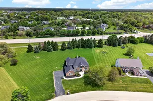 5N915 Baker Hill Ct, Saint Charles, IL 60175 - Photo 3