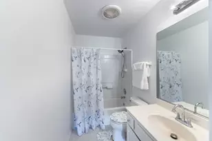 1237 E Greystone Dr, Round Lake Beach, IL 60073 - Photo 15