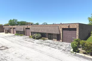 1598 Huntigton Dr, Calumet City, IL 60409 - Photo 1