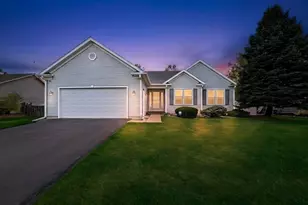230 Wendy St, Sycamore, IL 60178 - Photo 1