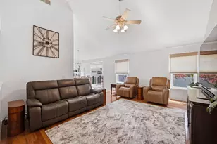 230 Wendy St, Sycamore, IL 60178 - Photo 7