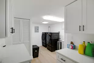 8415 N Clifton Ave, Niles, IL 60714 - Photo 17