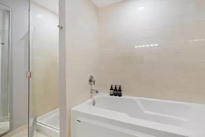 510 W Erie Street #1801, Chicago, IL 60654 - Photo 23