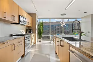 510 W Erie St, Chicago, IL 60654 - Photo 13
