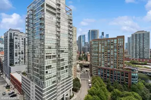 510 W Erie St, Chicago, IL 60654 - Photo 19