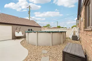 5742 S Rutherford Ave, Chicago, IL 60638 - Photo 15