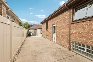 5742 S Rutherford Ave, Chicago, IL 60638 - Photo 19