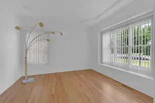 427 W Natoma Ave, Addison, IL 60101 - Photo 5
