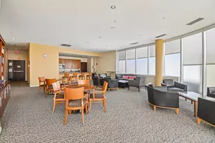 807 Davis St, Evanston, IL 60201 - Photo 17