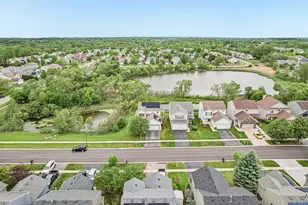 694 W Huron Hills Trail, Round Lake Heights, IL 60073 - Photo 39