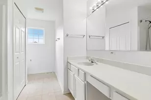694 W Huron Hills Trail, Round Lake Heights, IL 60073 - Photo 21