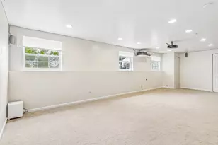 694 W Huron Hills Trail, Round Lake Heights, IL 60073 - Photo 29