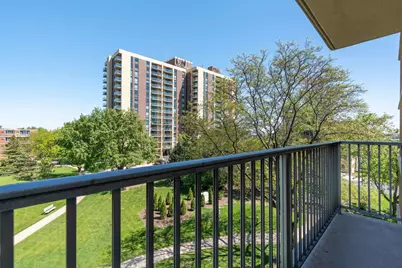 2211 S Highland Avenue #4B, Lombard, IL 60148 - Photo 13