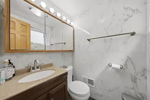 6006 N Lawndale Ave, Chicago, IL 60659 - Photo 15
