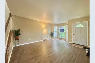 20 N Oltendorf Road, Streamwood, IL 60107 - Photo 3