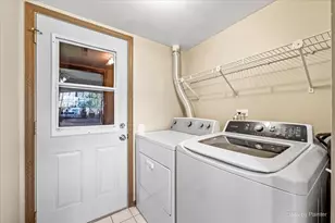 20 N Oltendorf Rd, Streamwood, IL 60107 - Photo 9