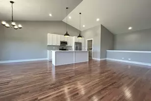 970 Meadow Ln, Marengo, IL 60152 - Photo 9