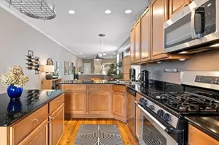 3124 W Cullom Ave, Chicago, IL 60618 - Photo 5