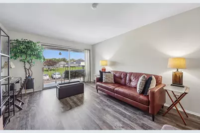 800 E Old Willow Road #208, Prospect Heights, IL 60070 - Photo 5