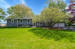 31471 N Ranch Rd, Grayslake, IL 60030 - Photo 1
