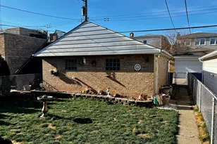 5552 N Major Ave, Chicago, IL 60630 - Photo 17