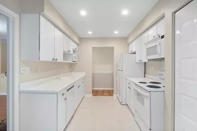 4949 Golf Road #101, Skokie, IL 60077 - Photo 7