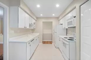 4949 Golf Rd, Skokie, IL 60077 - Photo 7