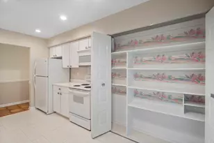 4949 Golf Rd, Skokie, IL 60077 - Photo 9