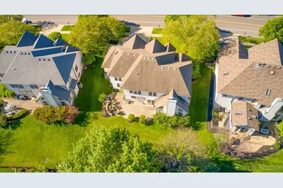 811 W Thornwood Drive, South Elgin, IL 60177 - Photo 27