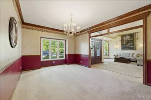 811 W Thornwood Dr, South Elgin, IL 60177 - Photo 5