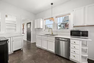 32462 White St, Kirkland, IL 60146 - Photo 23