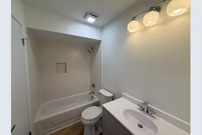 958 Inverrary Lane #958, Deerfield, IL 60015 - Photo 5