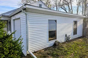 1320 S 13th St, Pekin, IL 61554 - Photo 15