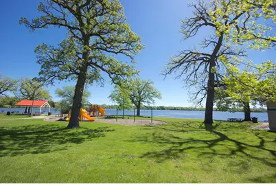 902 N Lake Shore Drive, Round Lake Beach, IL 60073 - Photo 5