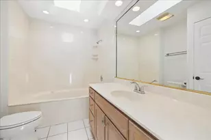 4140 Portage Ln, Hoffman Estates, IL 60192 - Photo 13