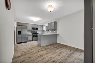 1301 Kingsridge Ct, Normal, IL 61761 - Photo 19