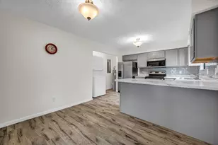 1301 Kingsridge Ct, Normal, IL 61761 - Photo 21