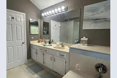 1575 Woodbury Circle, Gurnee, IL 60031 - Photo 11