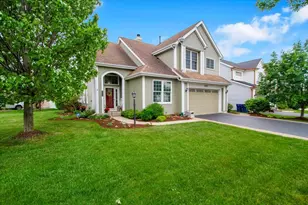 1575 Woodbury Cir, Gurnee, IL 60031 - Photo 3