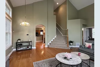 1575 Woodbury Circle, Gurnee, IL 60031 - Photo 5