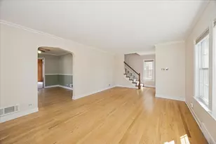 9328 Jefferson Ave, Brookfield, IL 60513 - Photo 3