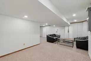 2807 Cherry Hills Dr, Champaign, IL 61822 - Photo 35