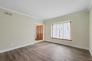 2807 Cherry Hills Dr, Champaign, IL 61822 - Photo 7