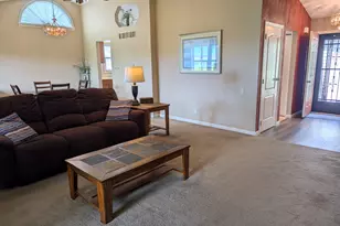 3444 Daren Dr, Freeport, IL 61032 - Photo 5