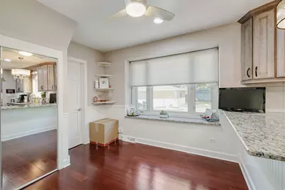 8035 Wolf Road, La Grange, IL 60525 - Photo 7