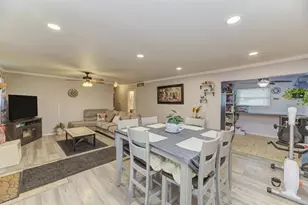 105 Queenswood Rd, Bolingbrook, IL 60440 - Photo 7