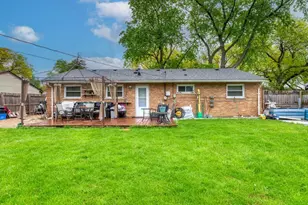 105 Queenswood Rd, Bolingbrook, IL 60440 - Photo 21